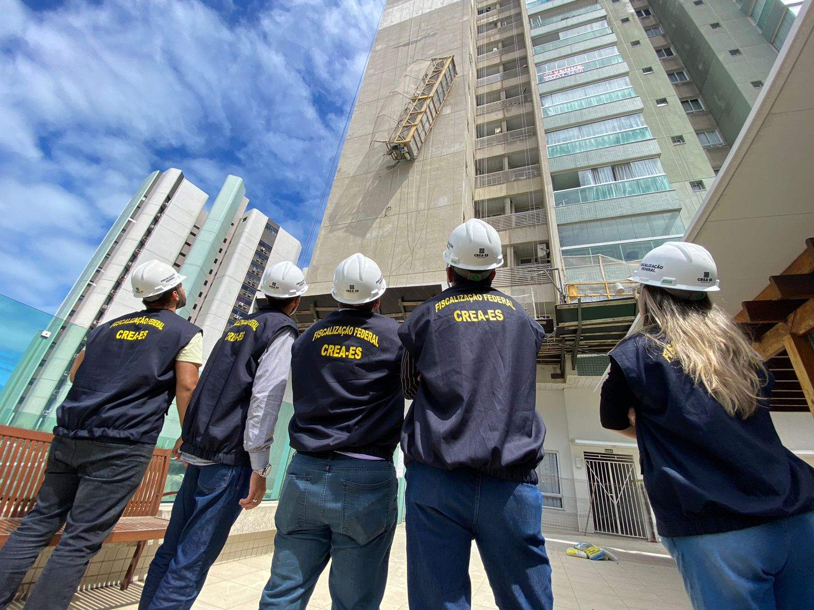 Crea-ES publica edital com mais de 50 vagas e salário de até R$ 11,7 mil