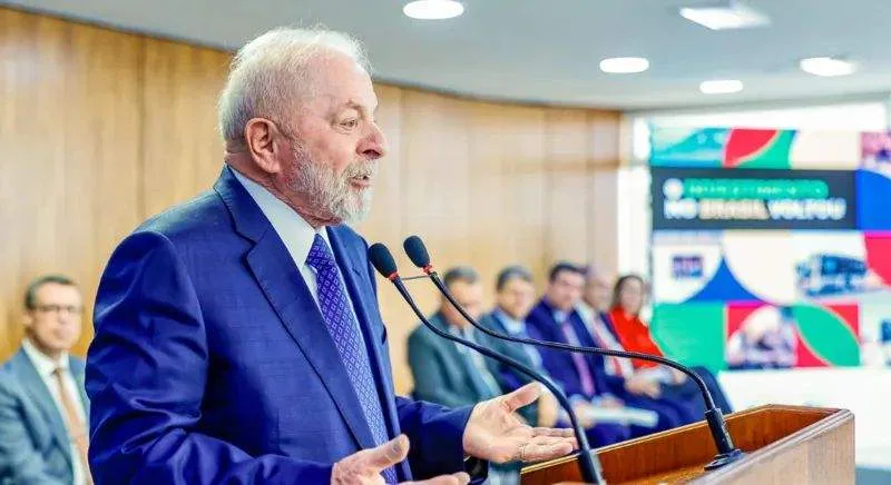 Indulto natalino perdoa multas e exclui condenados por 8 de janeiro