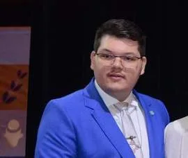 “Ouvi a voz de Deus”, diz vereador capixaba que decidiu deixar cargo para virar padre