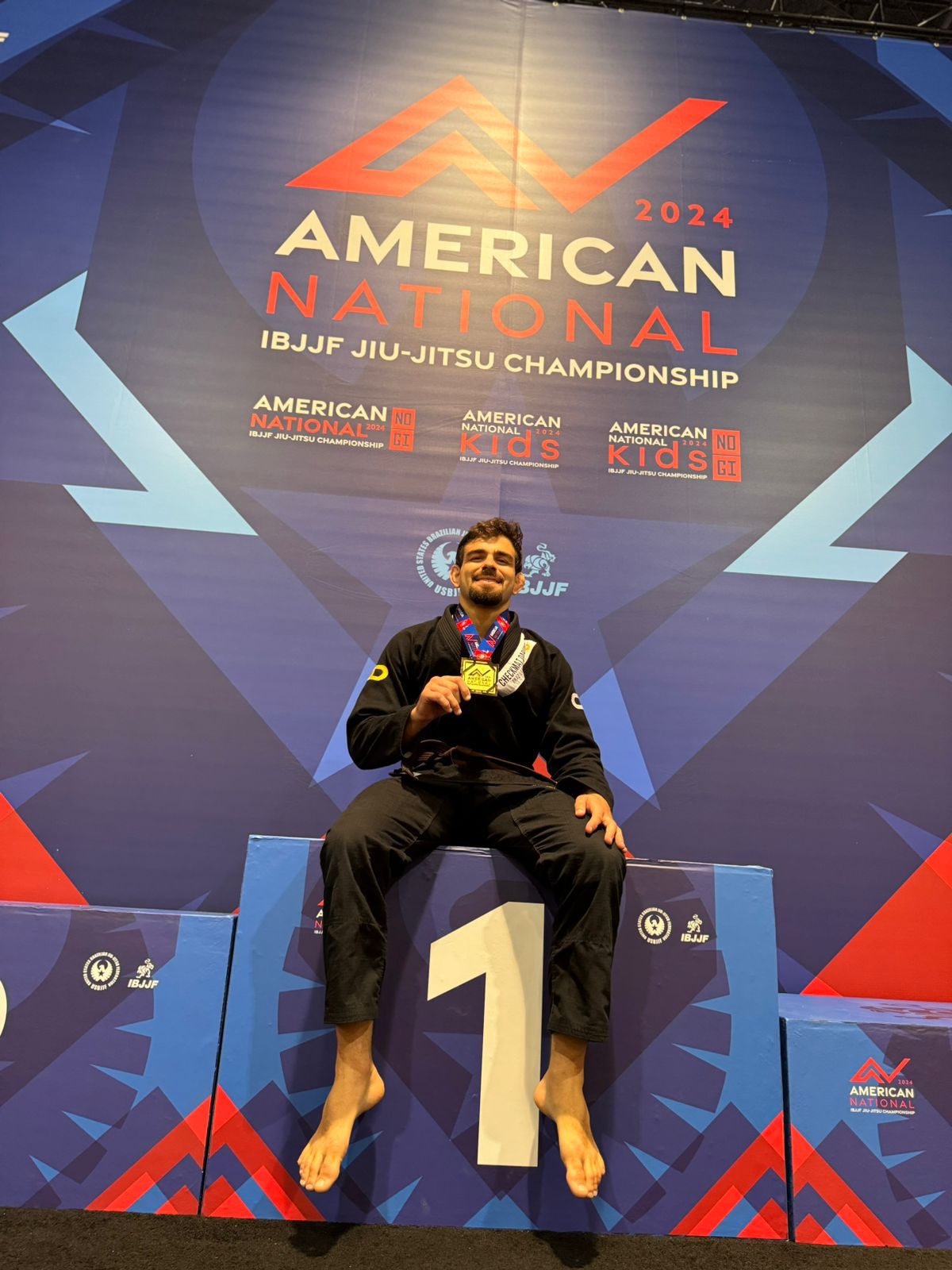 Atleta Capixaba de Jiu-Jítsu Ganha Ouro em Las Vegas e Alcança Sétima Colocação no Ranking Mundial