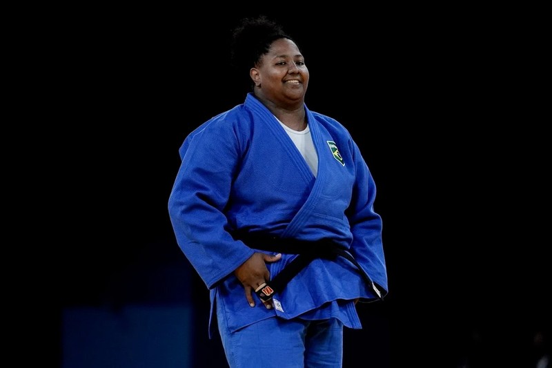 Judoca Beatriz Souza conquista o primeiro ouro do Brasil em Paris