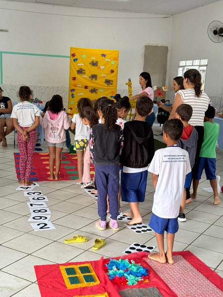 Escola José Francisco da Fonseca, de Barra de São Francisco, promove exposição sobre o mês da educação especial