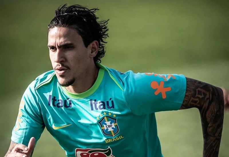 Pedro, do Flamengo, sofre grave lesão no joelho na seleção e está fora da temporada