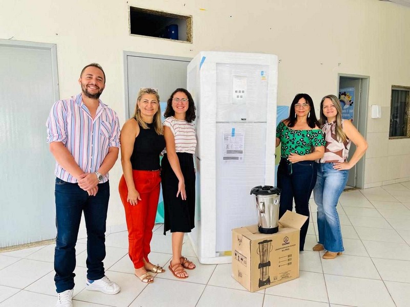 Prefeitura de Barra de São Francisco Investe na Renovação de Mobiliário Escolar para Melhorar a Qualidade da Educação