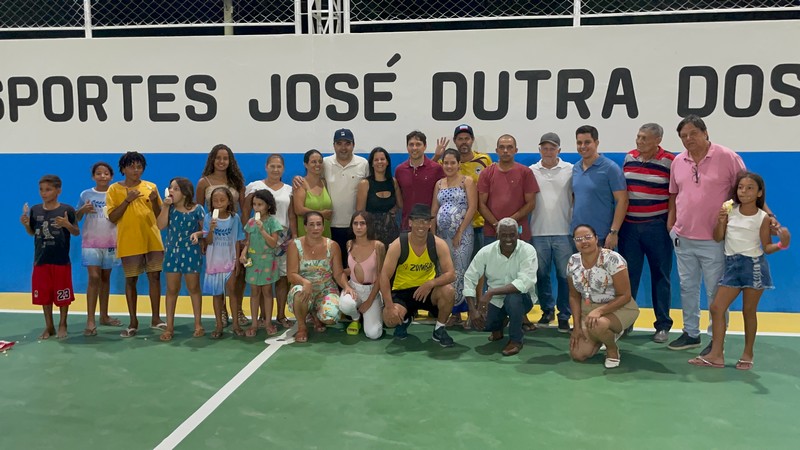 Quadra poliesportiva do bairro Colina em Barra de São Francisco é reinaugurada após conclusão da reforma geral