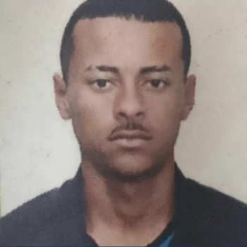 Ataque a tiros deixa jovem morto e mulher ferida durante retorno para casa em Guriri, São Mateus