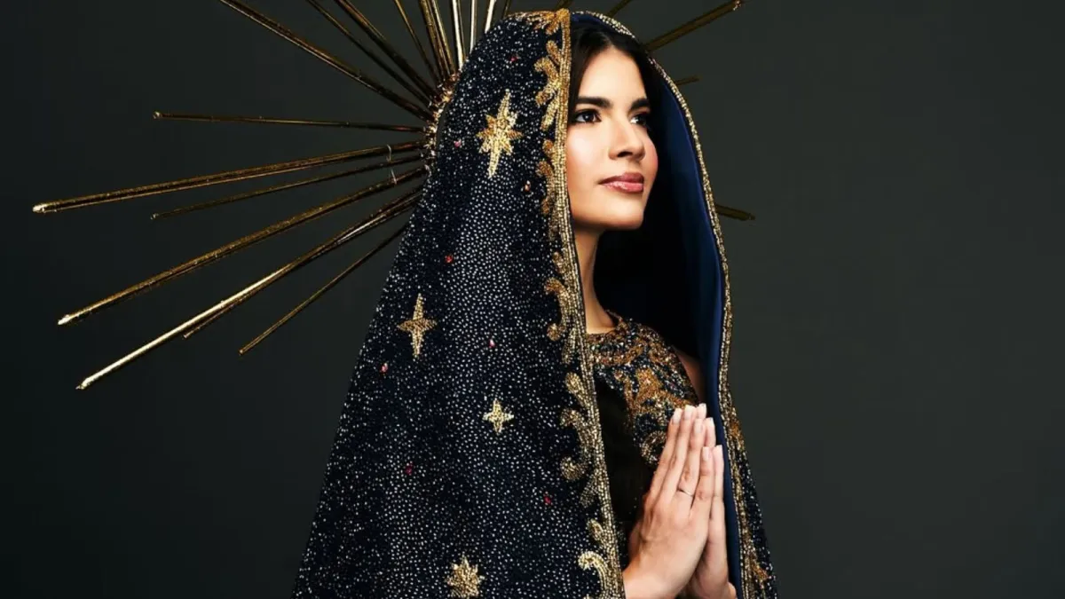Vestida como Nossa Senhora Aparecida, brasileira Maria Gabriela Lacerda é eliminada do Miss Universo 2025 - Imagem 1